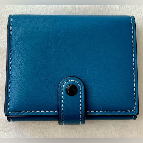 Coach Handbags - Coach 1941 small trifold wallet with flower pattern interior